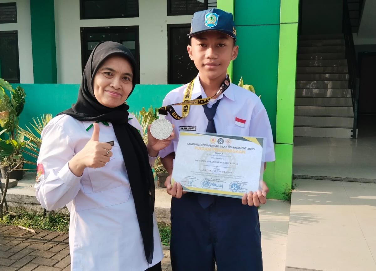 Muhammad Fakhri Akbar Priyadi Sabet Juara 2 Pencak Silat Tingkat Jawa Barat
