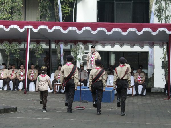 5 Siswa MTsN Kota Cimahi Jadi Petugas Upacara Hari Pramuka Tingkat Kota Cimahi