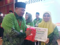 Kamad MTsN Kota Cimahi Raih PGM Award Tahun 2025