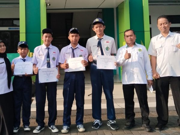 4 Siswa Raih Penghargaan Juara 2 Trofeo Astra 2025