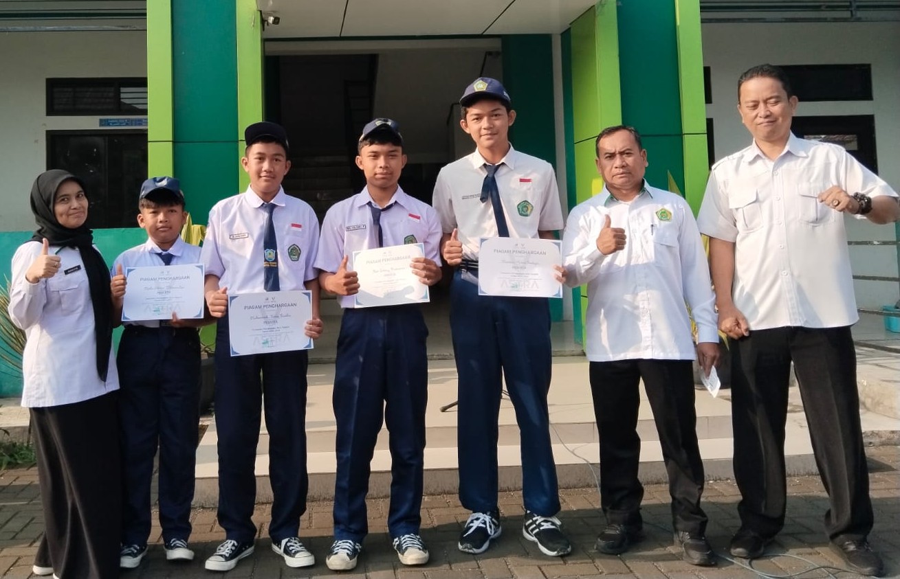 4 Siswa Raih Penghargaan Juara 2 Trofeo Astra 2025 4 Siswa Raih Penghargaan Juara 2 Trofeo Astra 2025