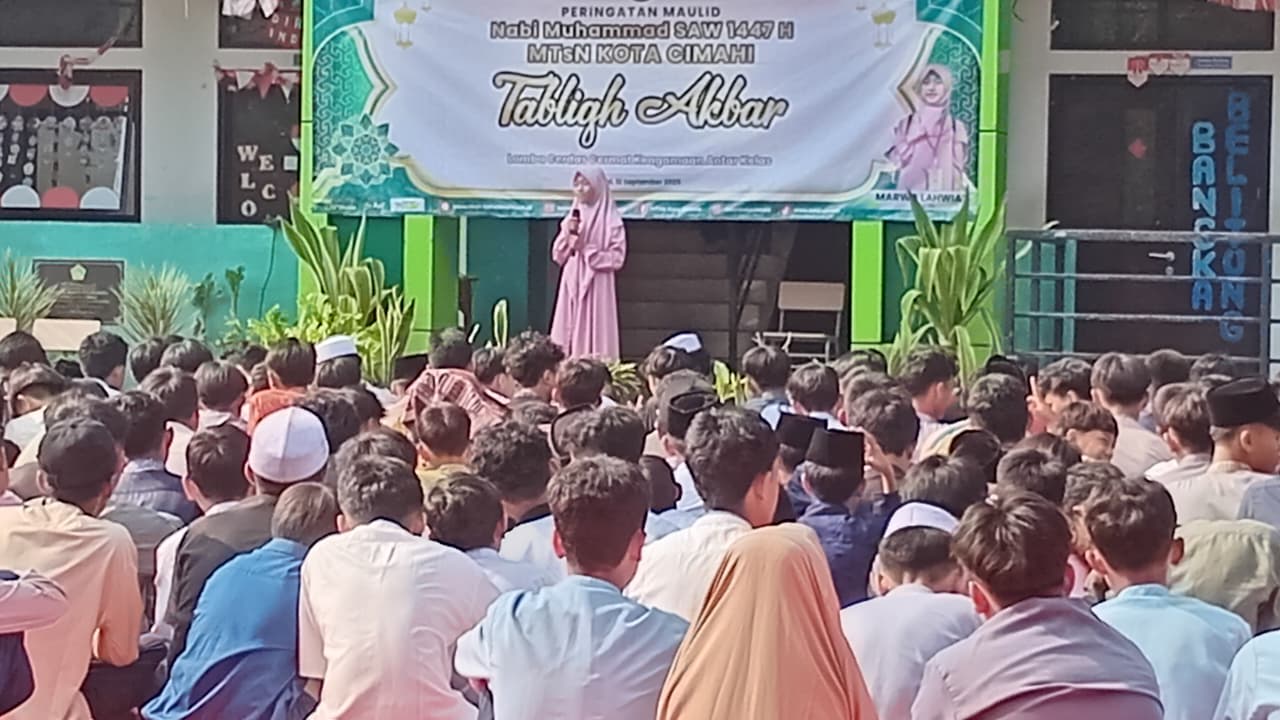 Dai Cilik Marwa Lahwiah Sampaikan Ceramah Dalam Tablig Akbar Peringatan Maulid Nabi Dai Cilik Marwa Lahwiah Sampaikan Ceramah Dalam Tablig Akbar Peringatan Maulid Nabi