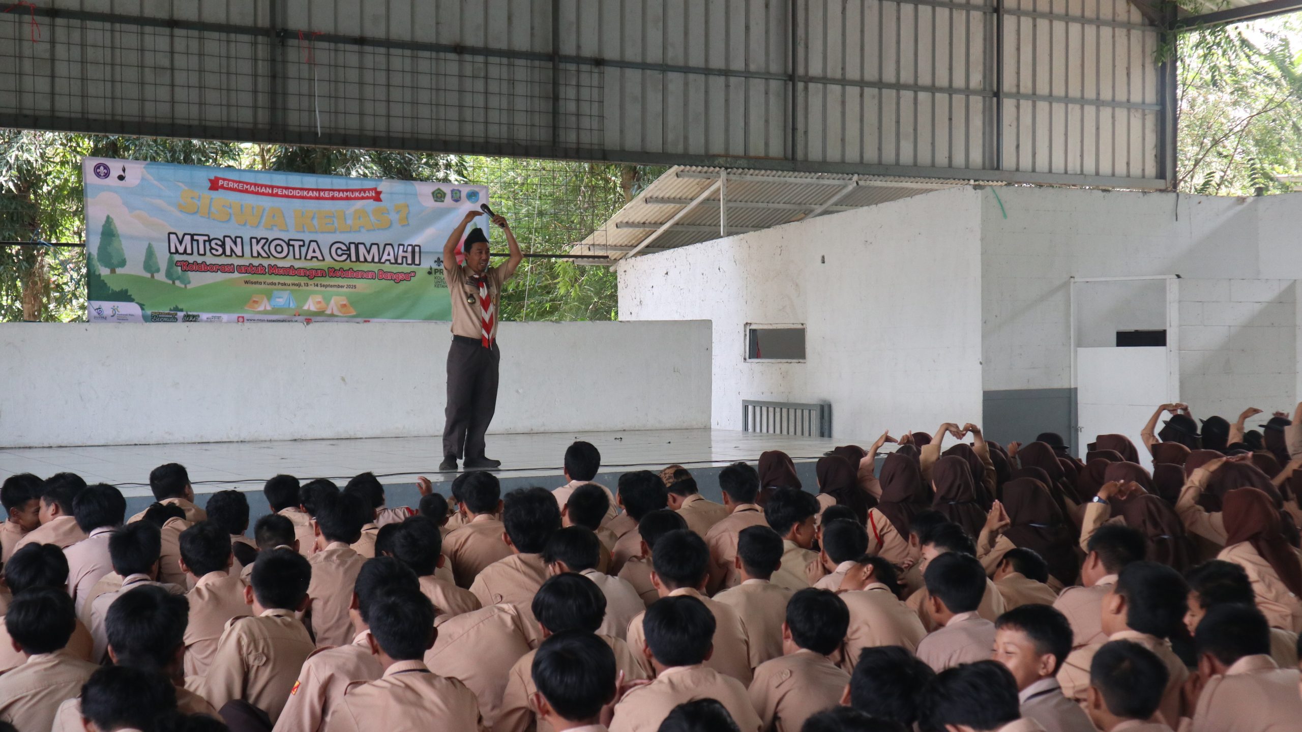 MTsN Kota Cimahi Gelar Perkemahan Pendidikan Kepramukaan, Kamad Harapkan Lahir Generasi Tangguh, Berkarakter, dan Siap Hadapi Tantangan MTsN Kota Cimahi Gelar Perkemahan Pendidikan Kepramukaan, Kamad Harapkan Lahir Generasi Tangguh, Berkarakter, dan Siap Hadapi Tantangan