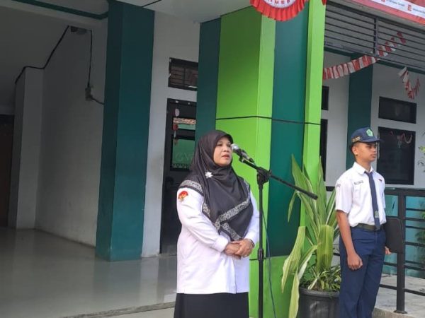 Hj. Nenden Elah : Lima Pilar Menjadi Manusia Unggul