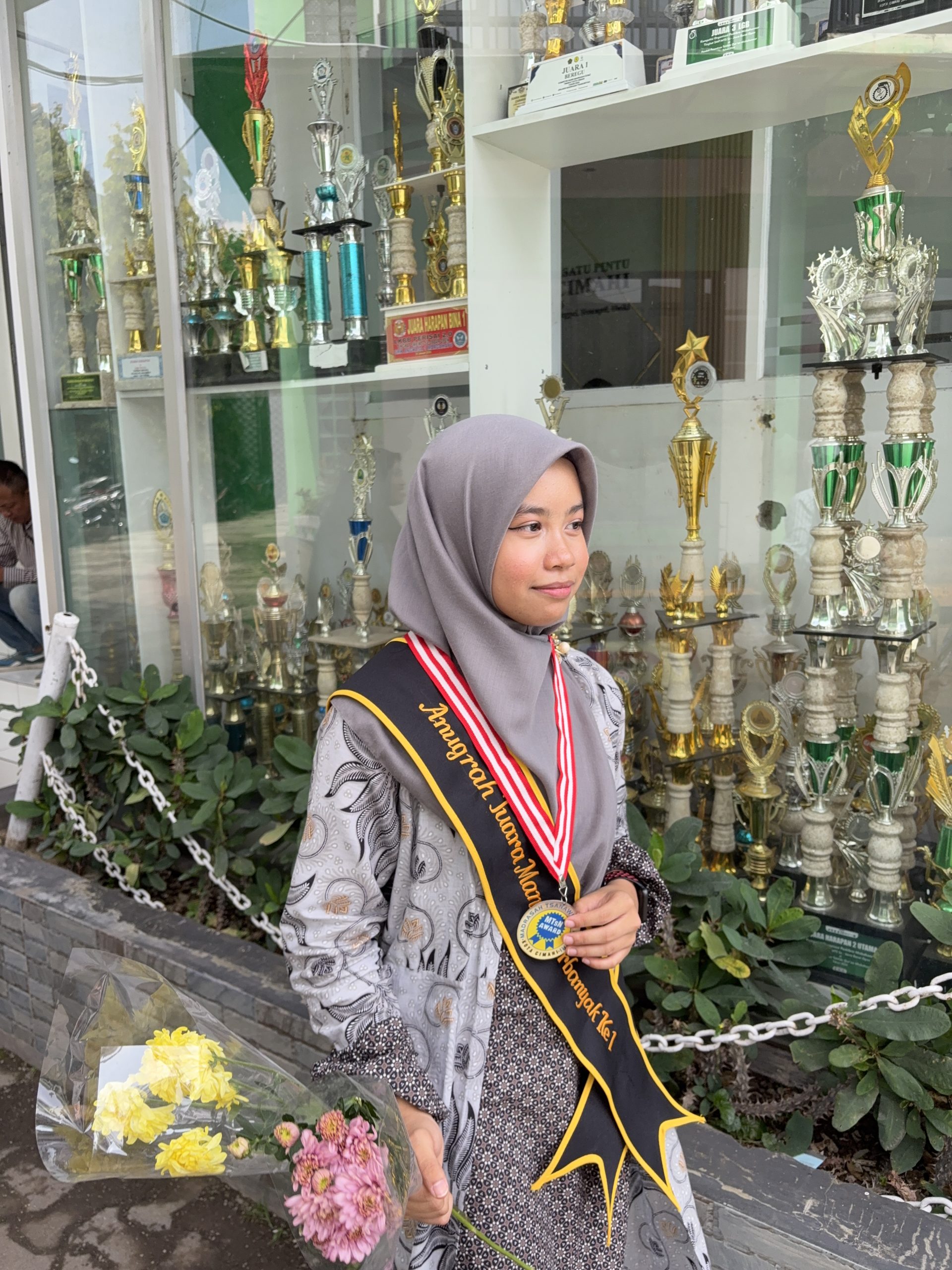 Qanita Rahma: Jejak Gemilang Alumni MTsN Cimahi dalam Panggung Internasional