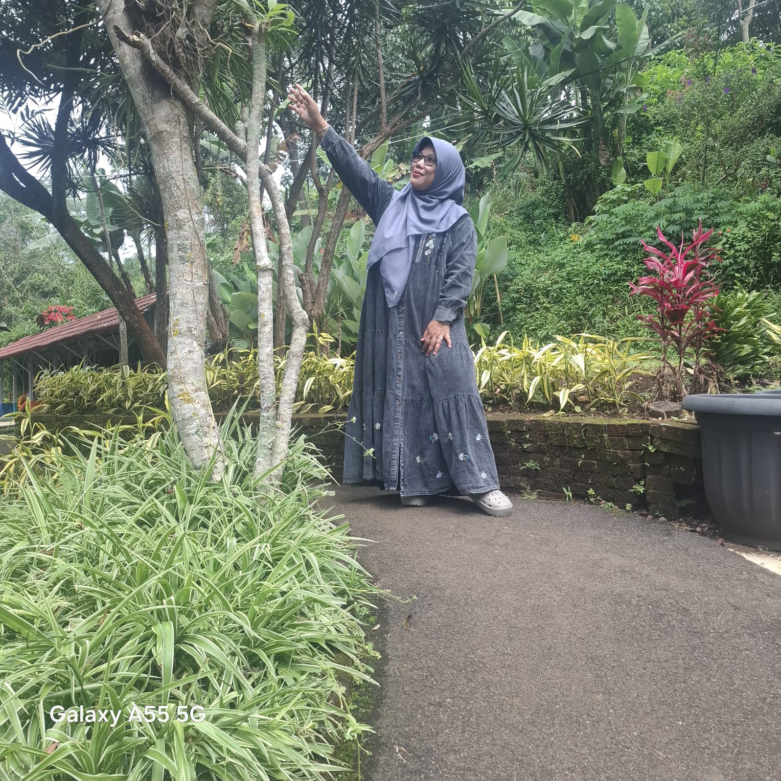 Yayu Wahyuni Hidayati, Kepala Perpustakaan dan Salah Satu Penggerak Literasi MTsN Kota Cimahi Yayu Wahyuni Hidayati, Kepala Perpustakaan dan Salah Satu Penggerak Literasi MTsN Kota Cimahi