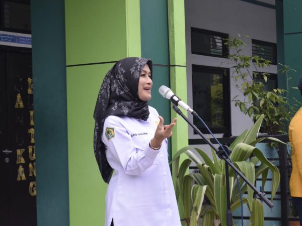 Kepala Kemenag Kota Cimahi Ajak Siswa MTsN Kota Cimahi Menjadi Generasi Cerdas dan Berakhlak