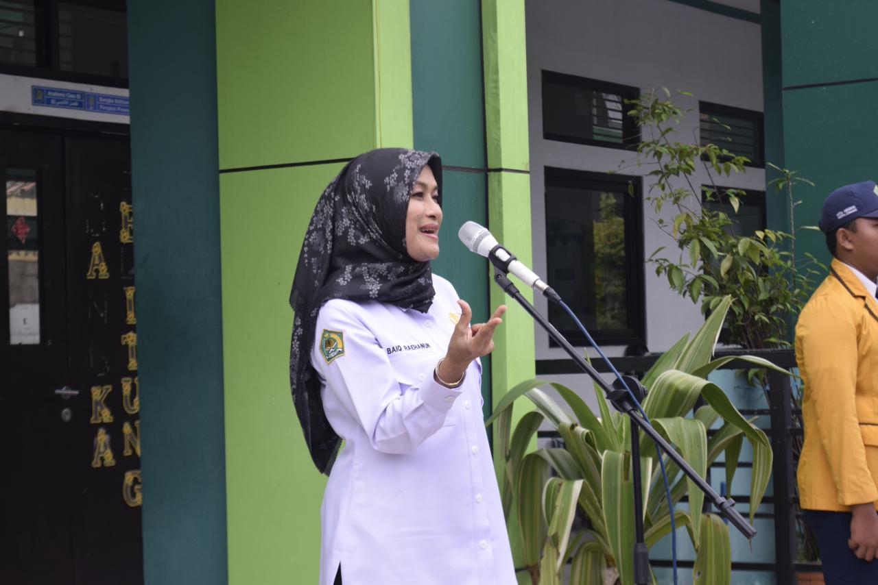Kepala Kemenag Kota Cimahi Ajak Siswa MTsN Kota Cimahi Menjadi Generasi Cerdas dan Berakhlak Kepala Kemenag Kota Cimahi Ajak Siswa MTsN Kota Cimahi Menjadi Generasi Cerdas dan Berakhlak