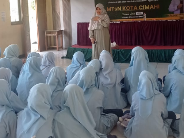 Menata Hati, Menjaga Ucapan — Remaja Putri Belajar dari “Segumpal Daging Penentu Amal”