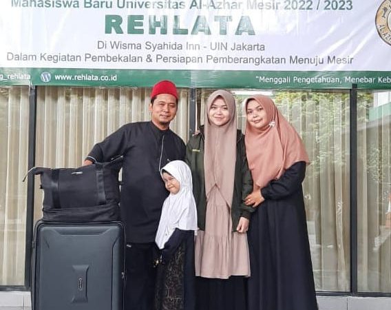 Belajar dari Marfuah, Sosok Ibu yang Sukses Hantarkan Putrinya Kuliah di Al-Azhar Kairo Mesir